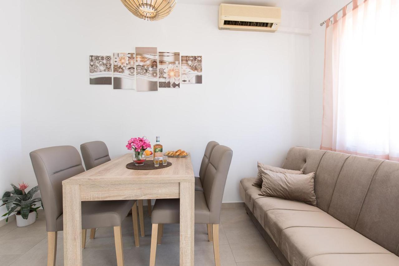 Apartment Oleander Punat Buitenkant foto