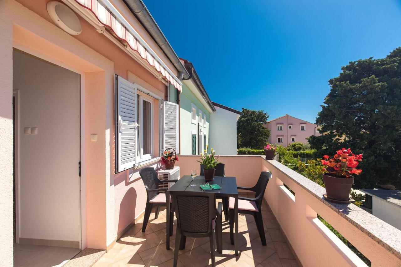 Apartment Oleander Punat Buitenkant foto