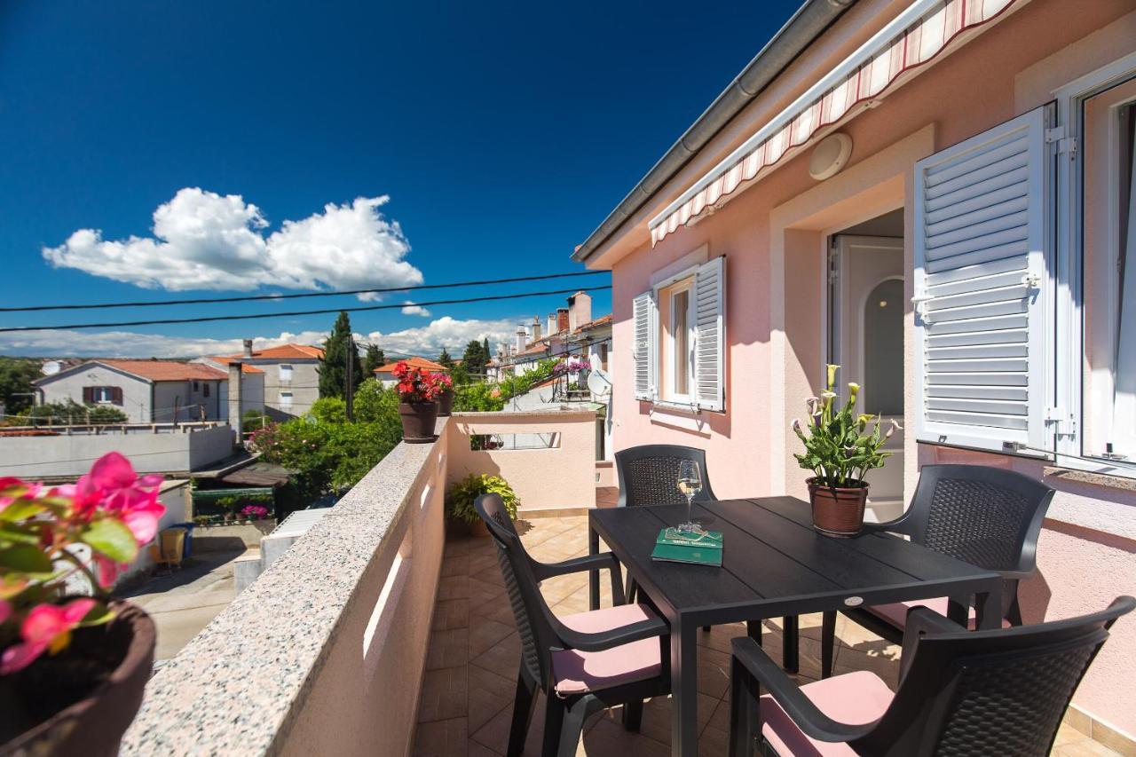 Apartment Oleander Punat Buitenkant foto