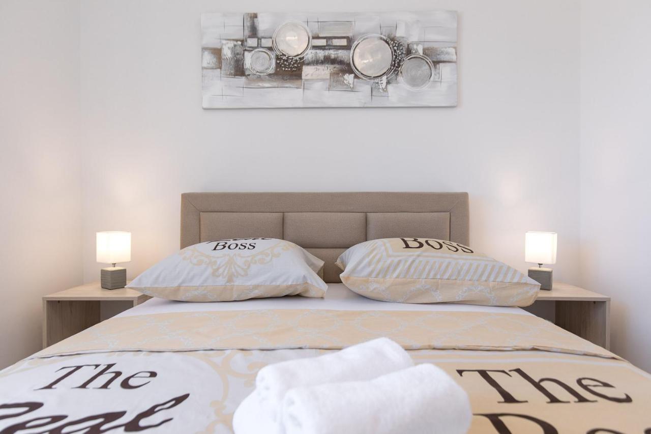 Apartment Oleander Punat Buitenkant foto