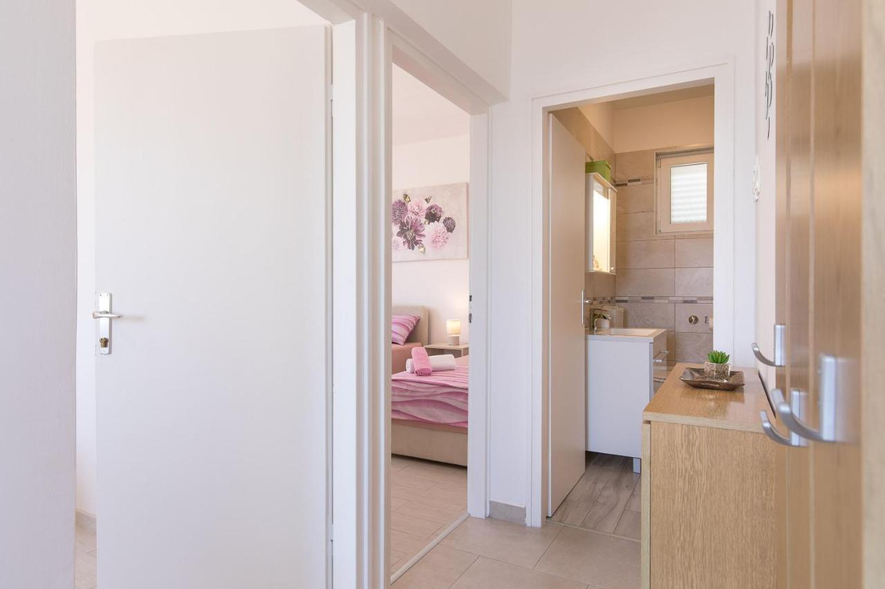 Apartment Oleander Punat Buitenkant foto