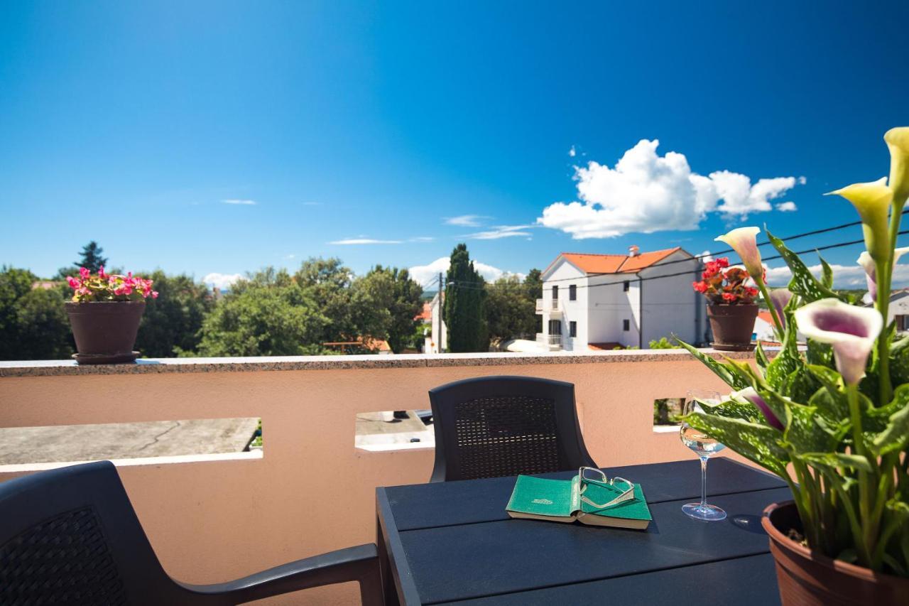 Apartment Oleander Punat Buitenkant foto